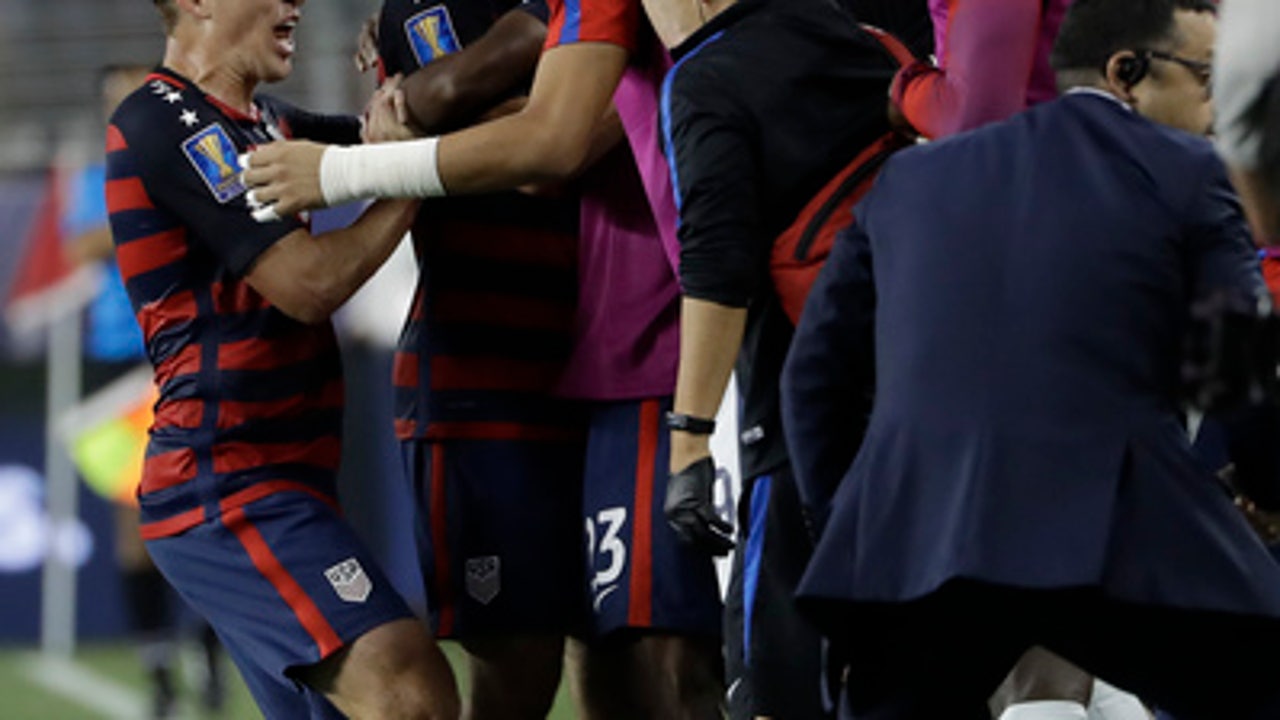 Morris's 88th-minute goal gives US Gold Cup title